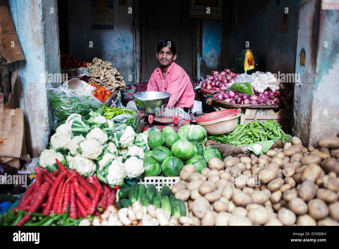Vegetable Seller High Resolution Stock Photography and Images Alamy