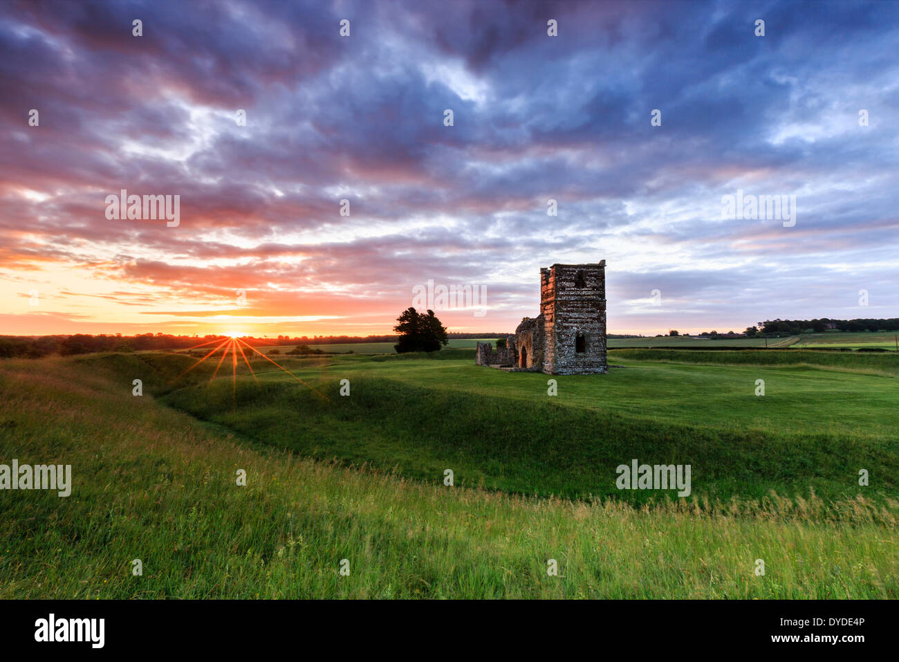Sunrise at the ruins of Knowlton Church in Dorset. Stock Photo