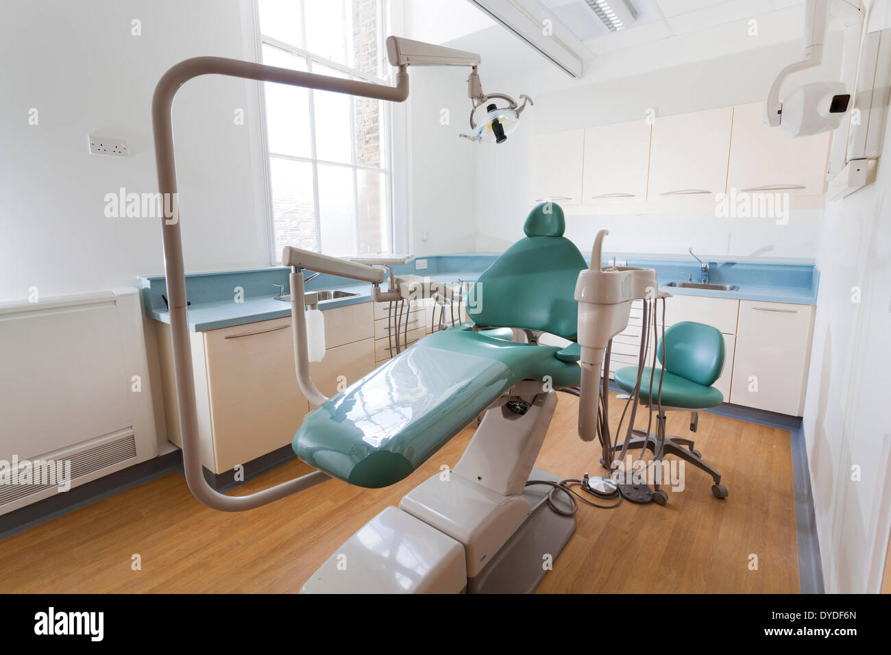 Dentist chair hires stock photography and images Alamy