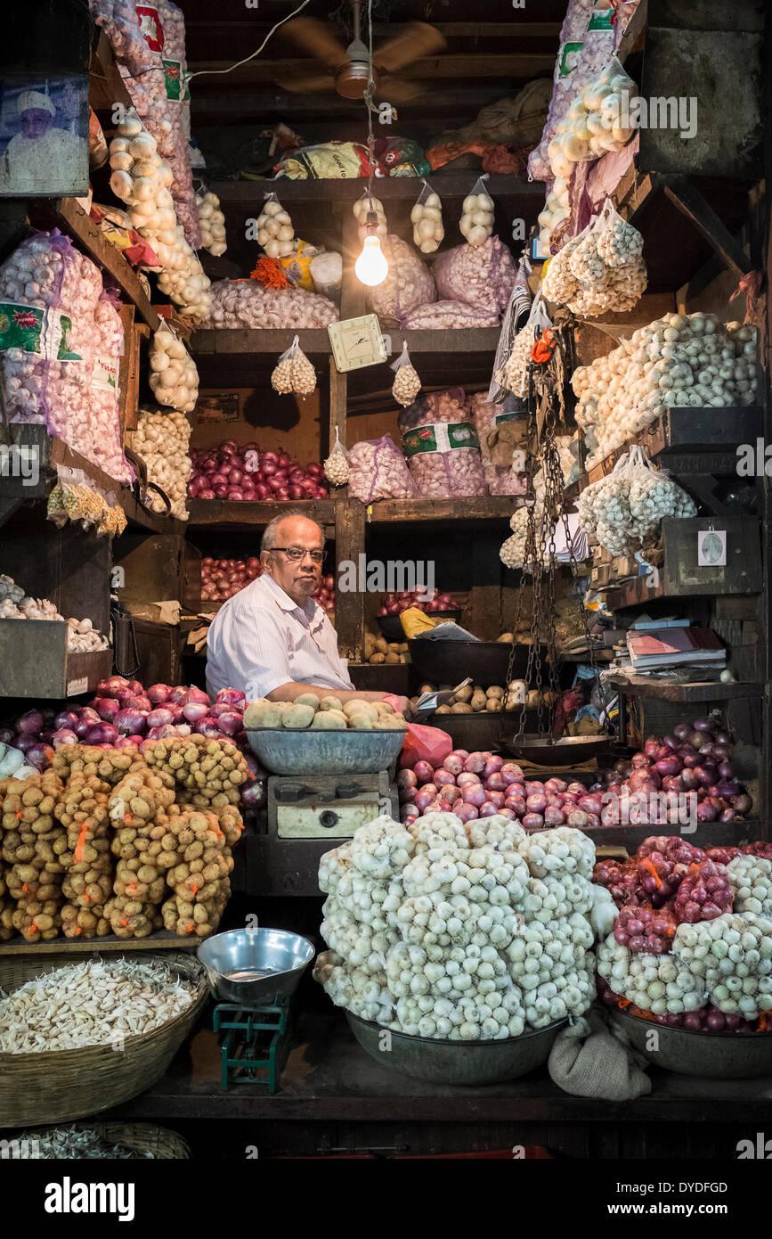 Vegetable vendor hires stock photography and images Alamy