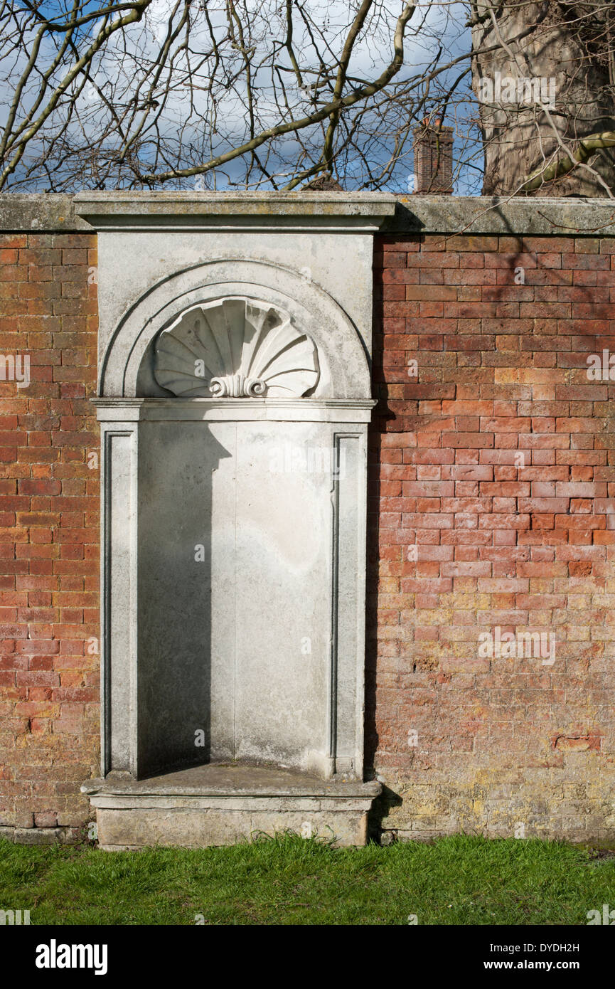 Alcove or niche in a wall in the gardens of Hampton Court Palace