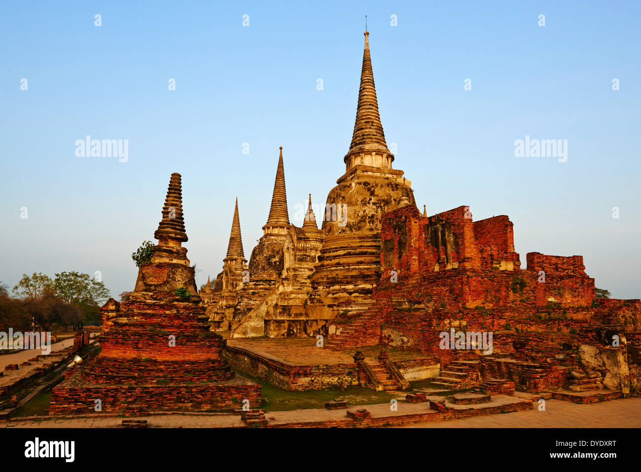 Ayutthaya hi-res stock photography and images - Alamy