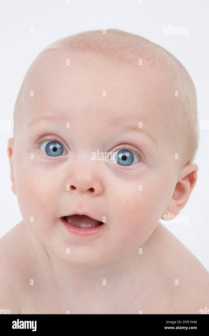 Baby blue feet hires stock photography and images Alamy