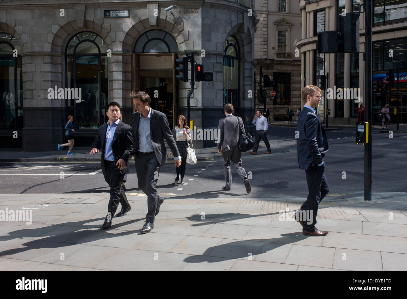 Uk Stranger Talking to strangers hi-res stock photography and images - Alamy