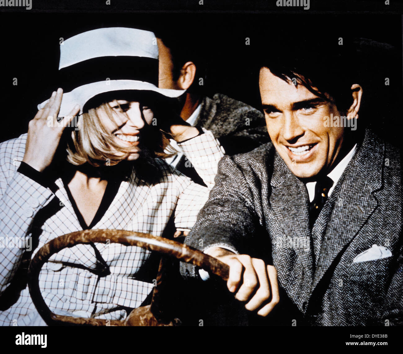 Faye Dunaway and Warren Beatty, on-set of the Film, 'Bonnie and Clyde', 1967 Stock Photo