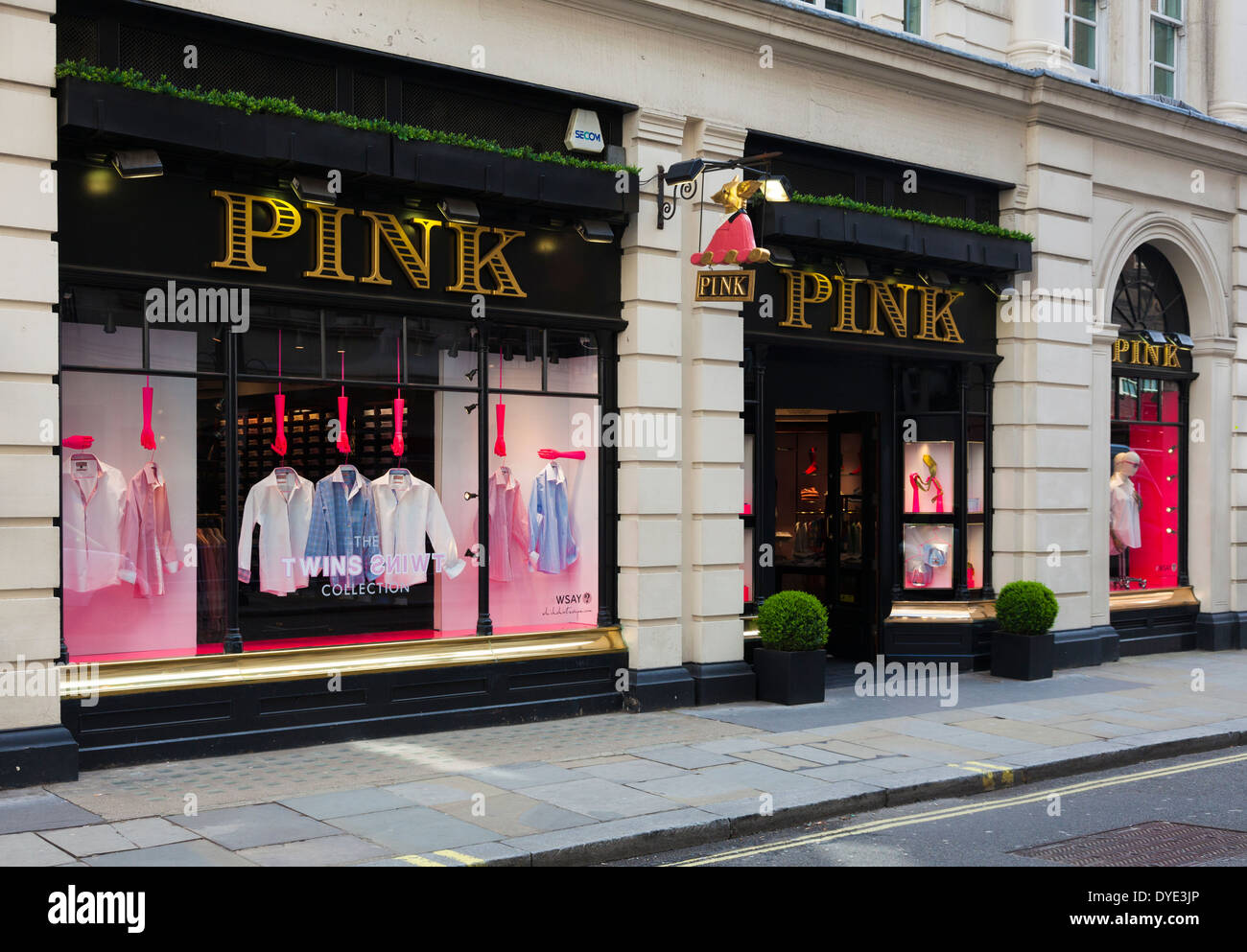 Thomas Pink Exclusive Mens Shirt Shop, Jermyn Street, Mayfair, London Stock  Photo - Alamy