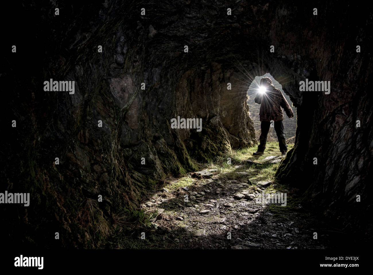 Torch light dark hi-res stock photography and images - Alamy