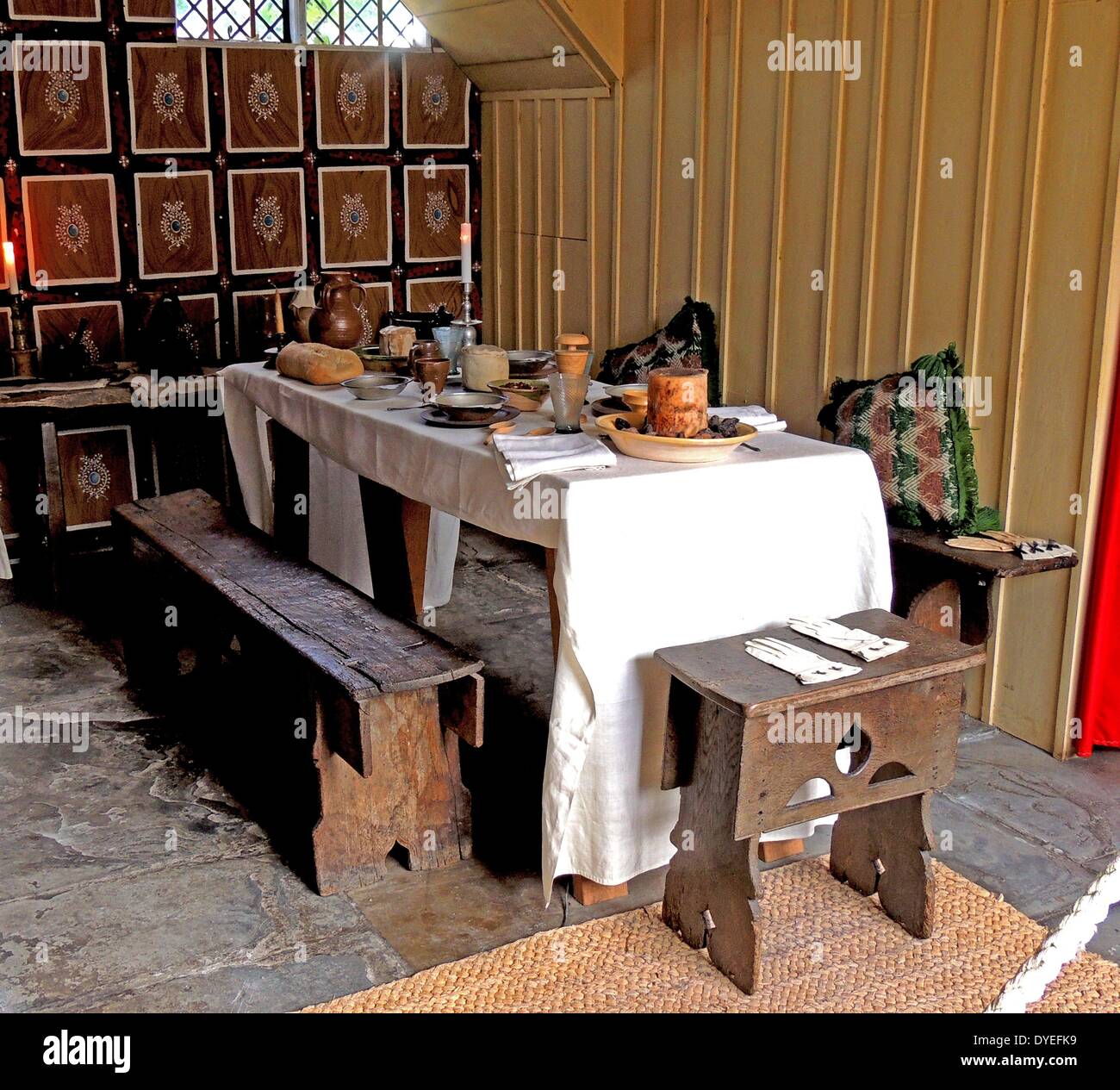 16th century dining hi-res stock photography and images - Alamy