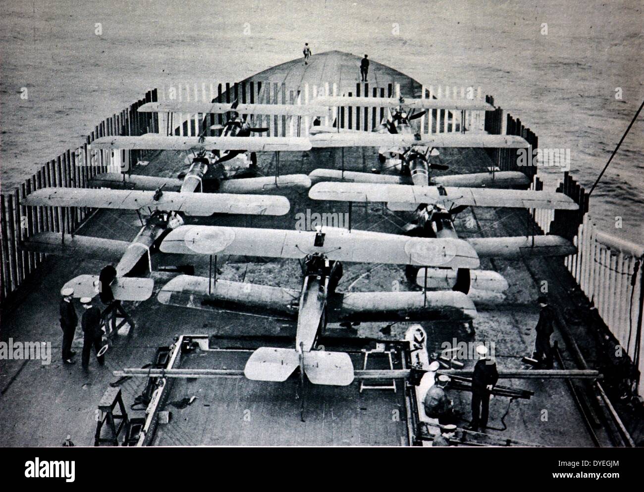 World War 1 - Aeroplanes aboard H.M.S. Furious off to bomb the Zeppelin sheds at Tondern, in Schleswig-Holstein. Stock Photo