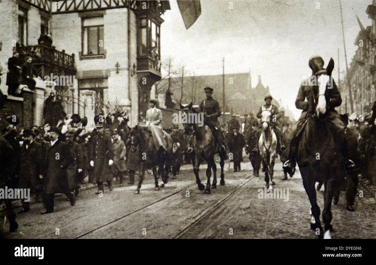 World War 1 - King Albert and his Queen entering Liege with General Leman, the town's heroic defender in 1914. Stock Photo