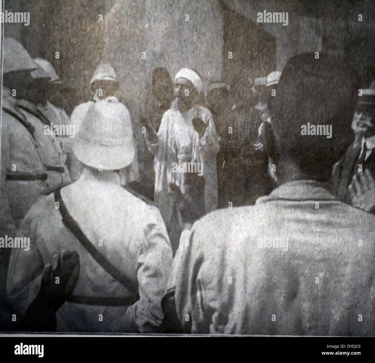 World War I - The sheikh of Arwad meets with occupying French forces during 1915. Arwadformerly known as Arado also called Ruad Island is the only inhabited island in Syria. The town of Arwad takes up the entire island. Stock Photo