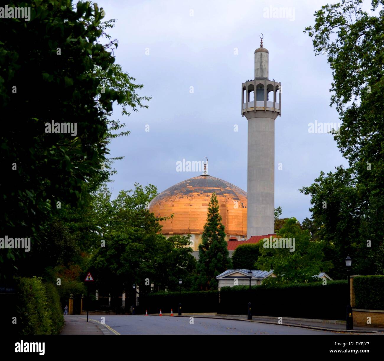 London Central Mosque 2013. Also known as the Islamic  Cultural Centre or Regent's Park Mosque. Designed by Sir Frederick Gibberd with a prominent Golden Dome. Completed in 1978. Stock Photo