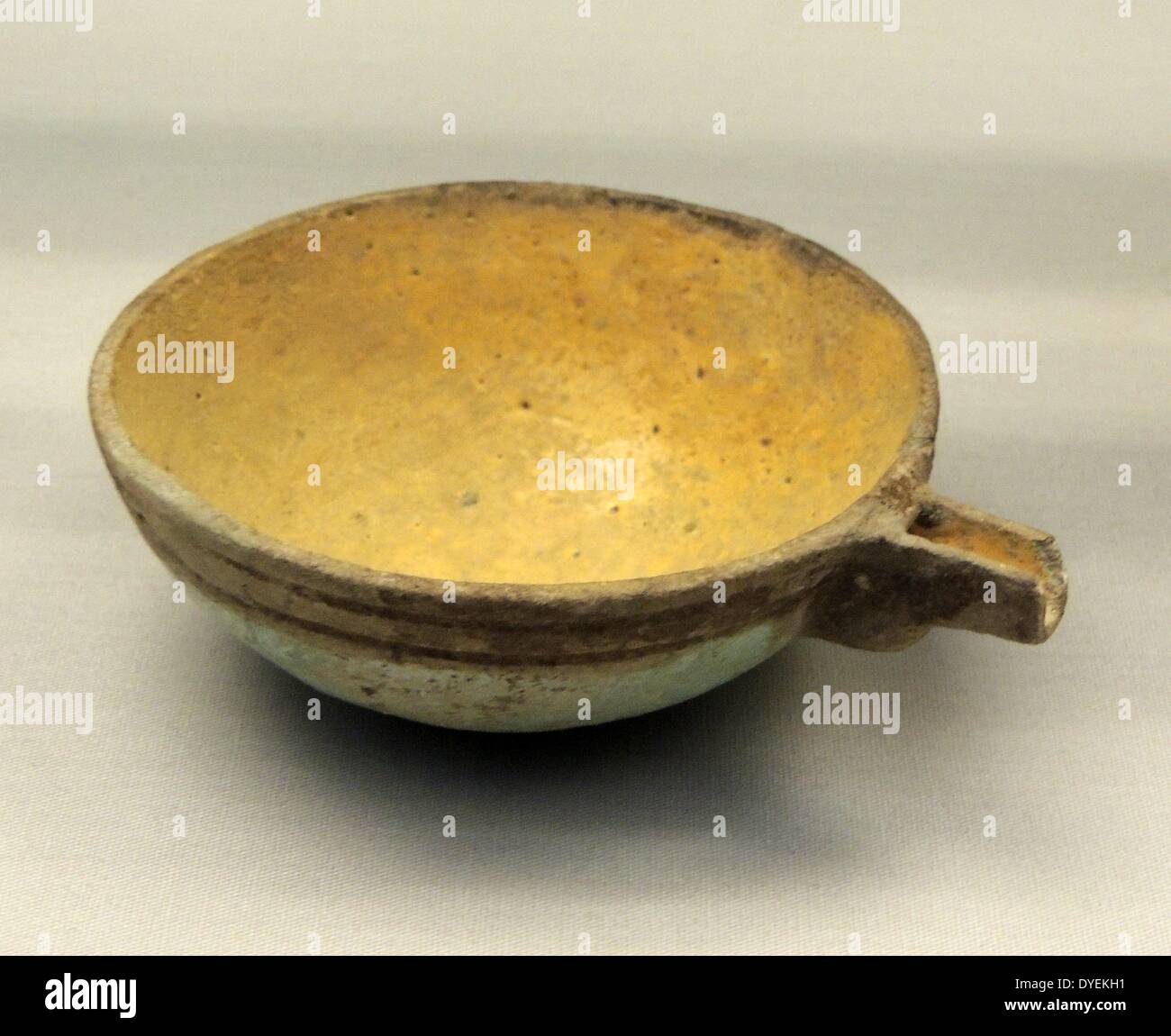 Clay Serving Vessel 263 B.C Stock Photo Alamy