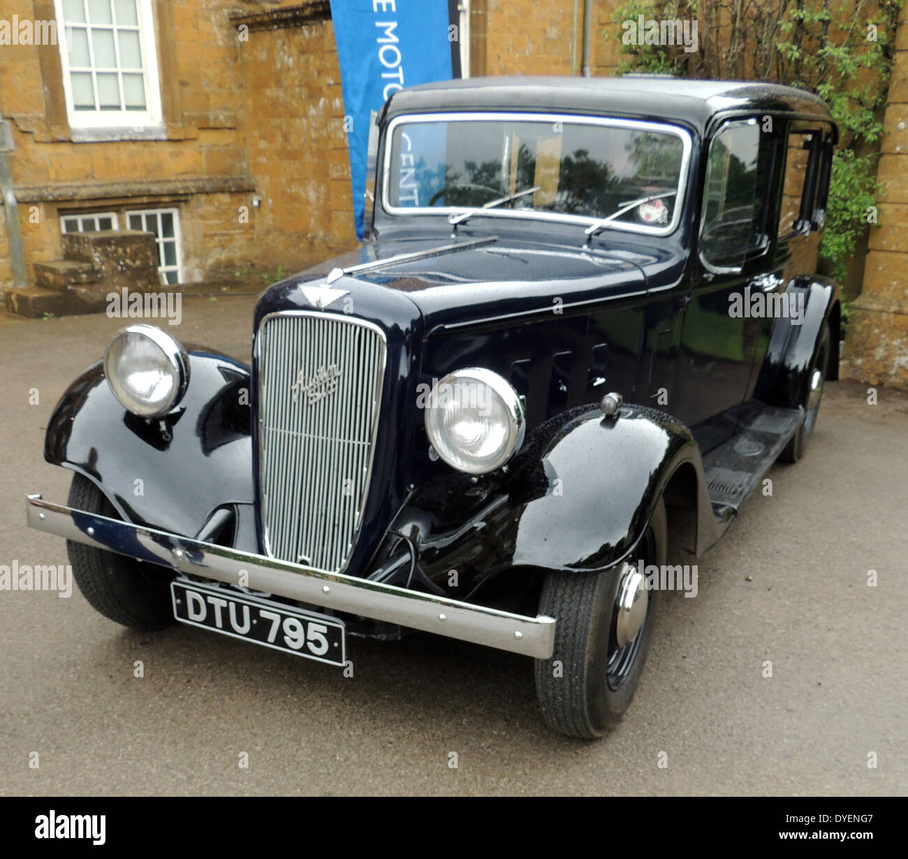 Austin chalfont limousine hires stock photography and images Alamy