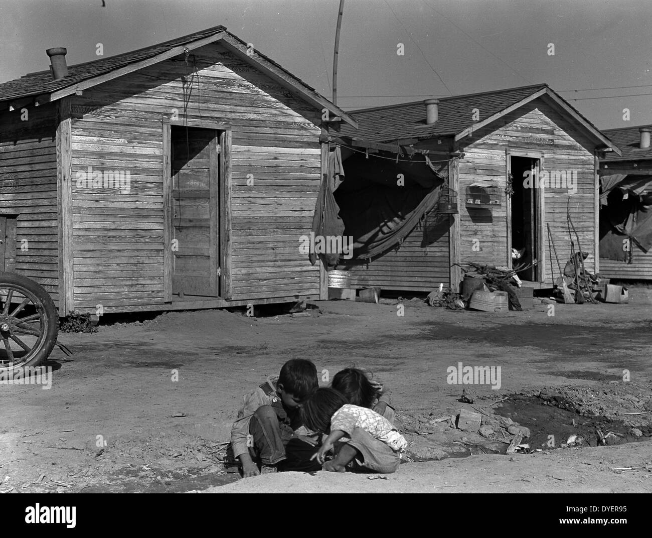 unemployment, migrant, dust bowl, unemployed, economy, great depression, USA, nineteen thirties, housing Stock Photo