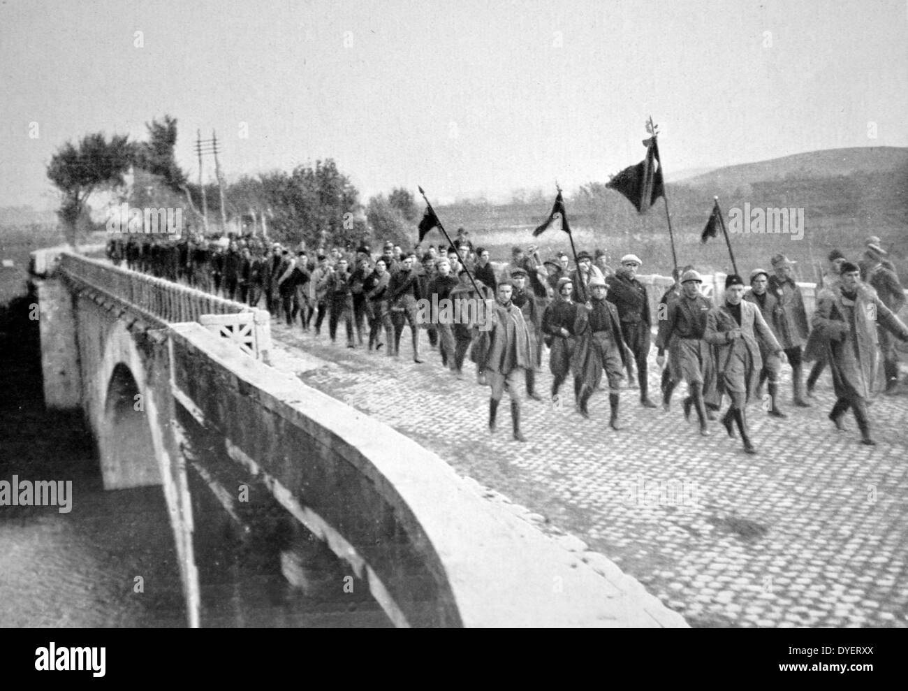 The forces of Tuscany Salaio pass the bridge at Rome (Oct. 1922) Stock Photo