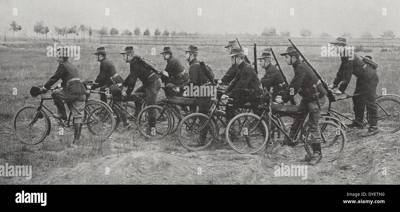 Belgian soldiers go o the front line on bicycles, 19140101. World War One, Belgium Stock Photo