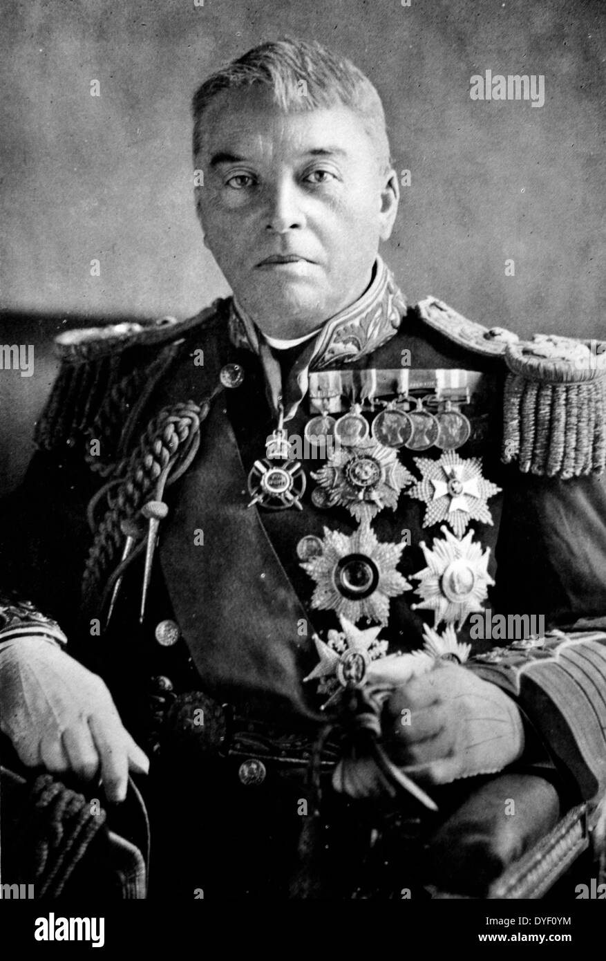 Military portrait 1920 hi-res stock photography and images
