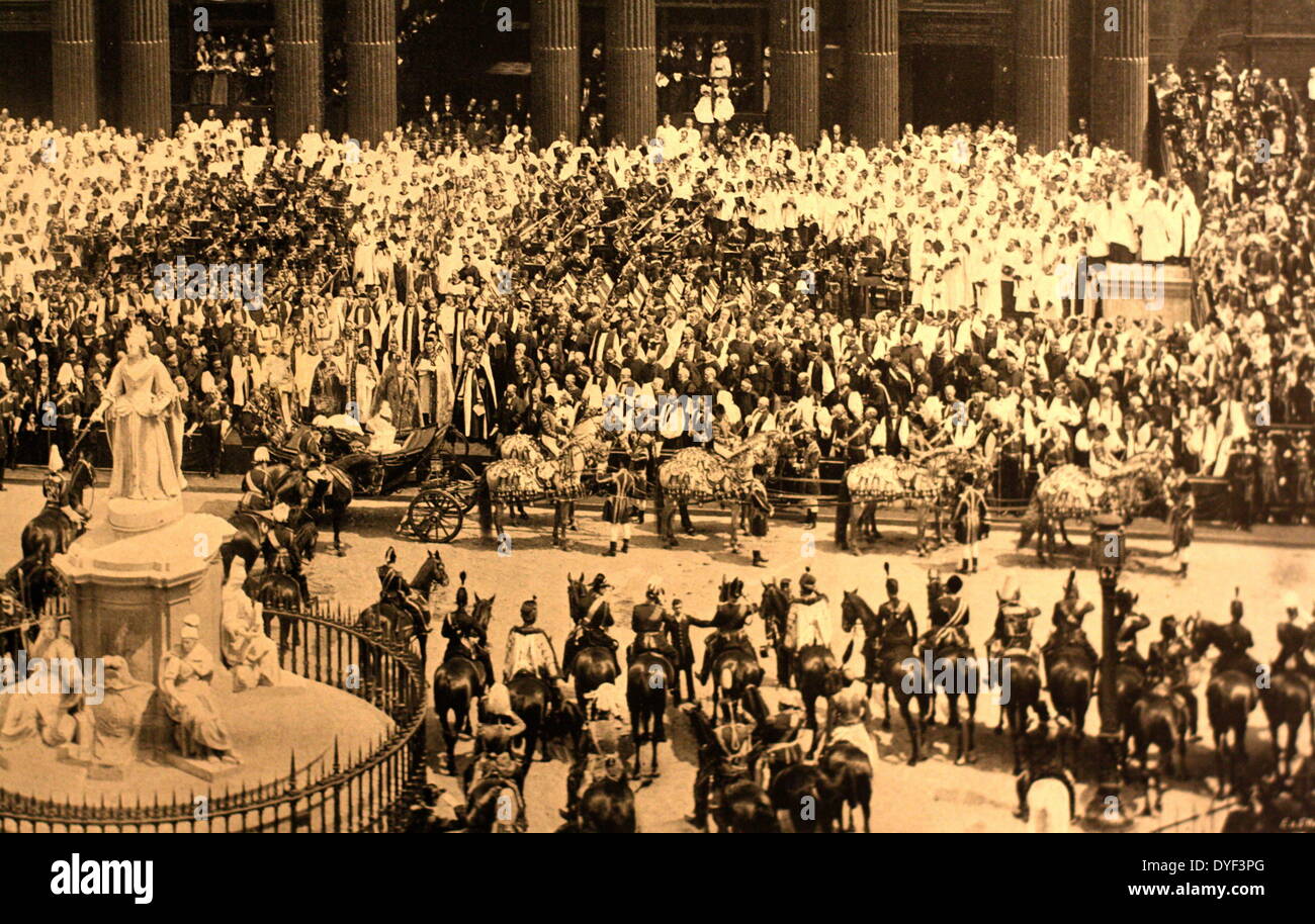 Photograph from Queen Victoria's Diamond Jubilee parade, circa 1897. Celebrating 60 years of the monarch's reign. Showing the crowds and the procession of soldiers and officials. Stock Photo