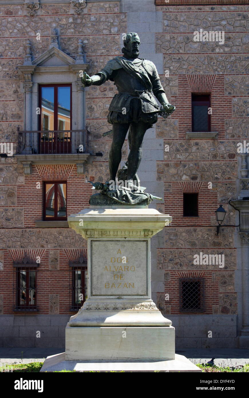 Plaza de la Villa 2013. Statue of Alvaro de Bazan, the Spanish Admiral who planned the Armada. Stock Photo