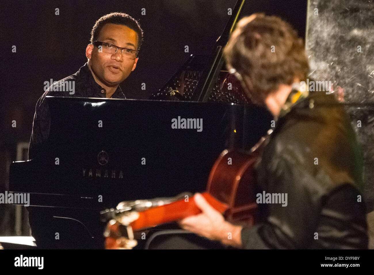 Al Di Meola and Gonzalo Rubalcaba performing live at Aula ...