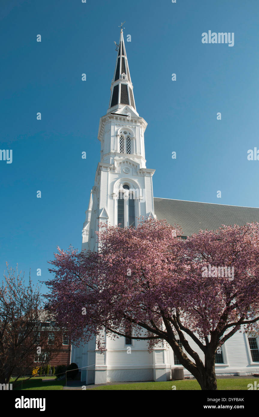 The First Baptist Church of Wakefield, MA, sports a classic white