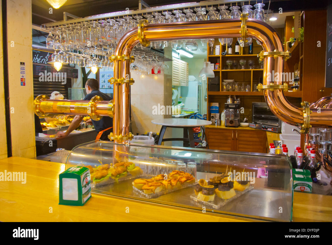 Bar selling beer and tapas, Mercado del Puerto, Las Palmas de Gran Canaria, Gran Canaria Island