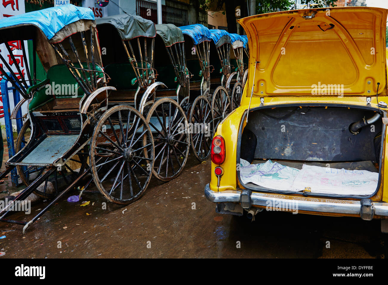 India, West Bengal, Kolkata, Calcutta, the last day of rickshaw of Kolkata,  rickshaw on the street Stock Photo - Alamy