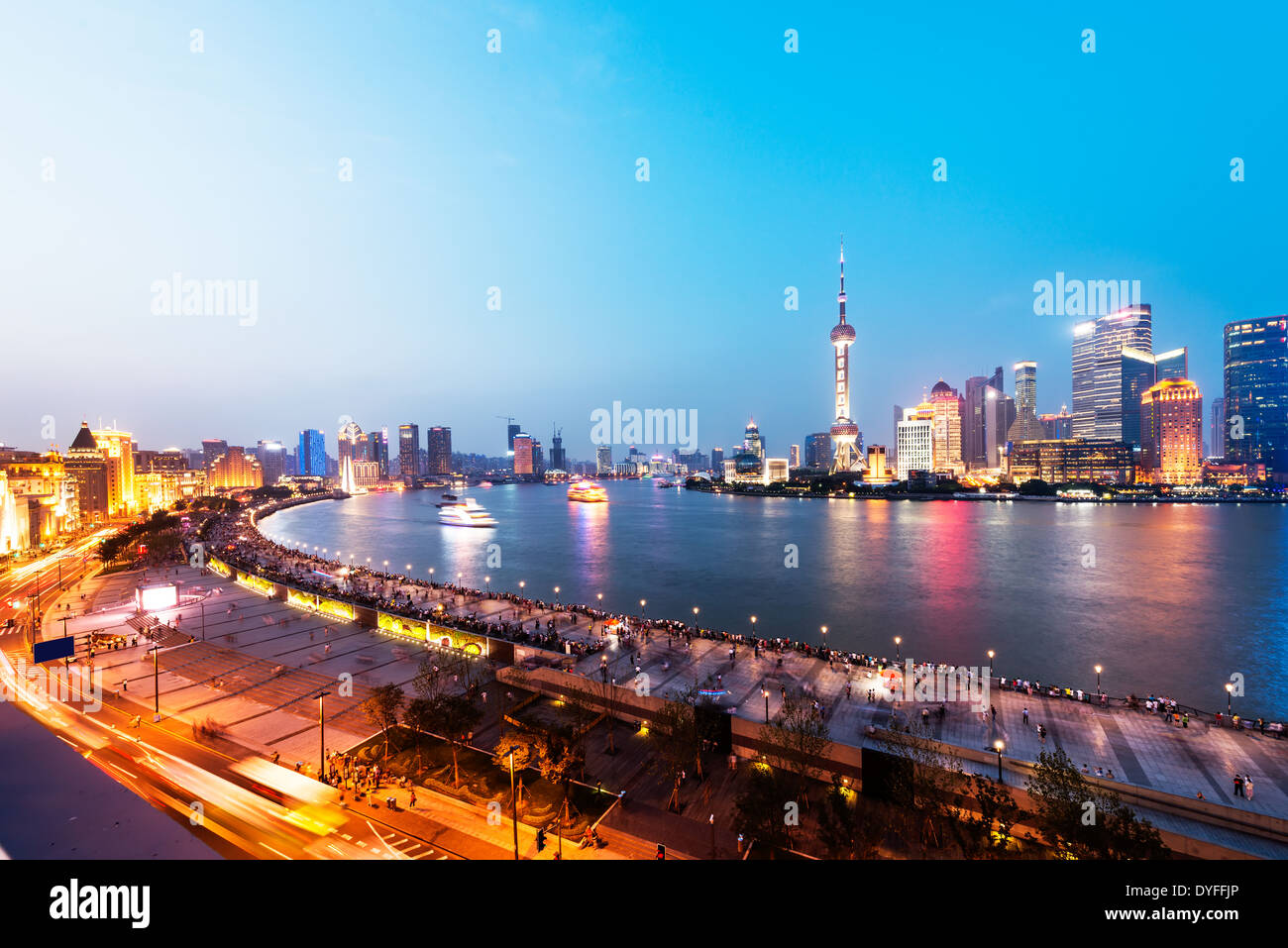 Shanghai beach hi-res stock photography and images - Alamy