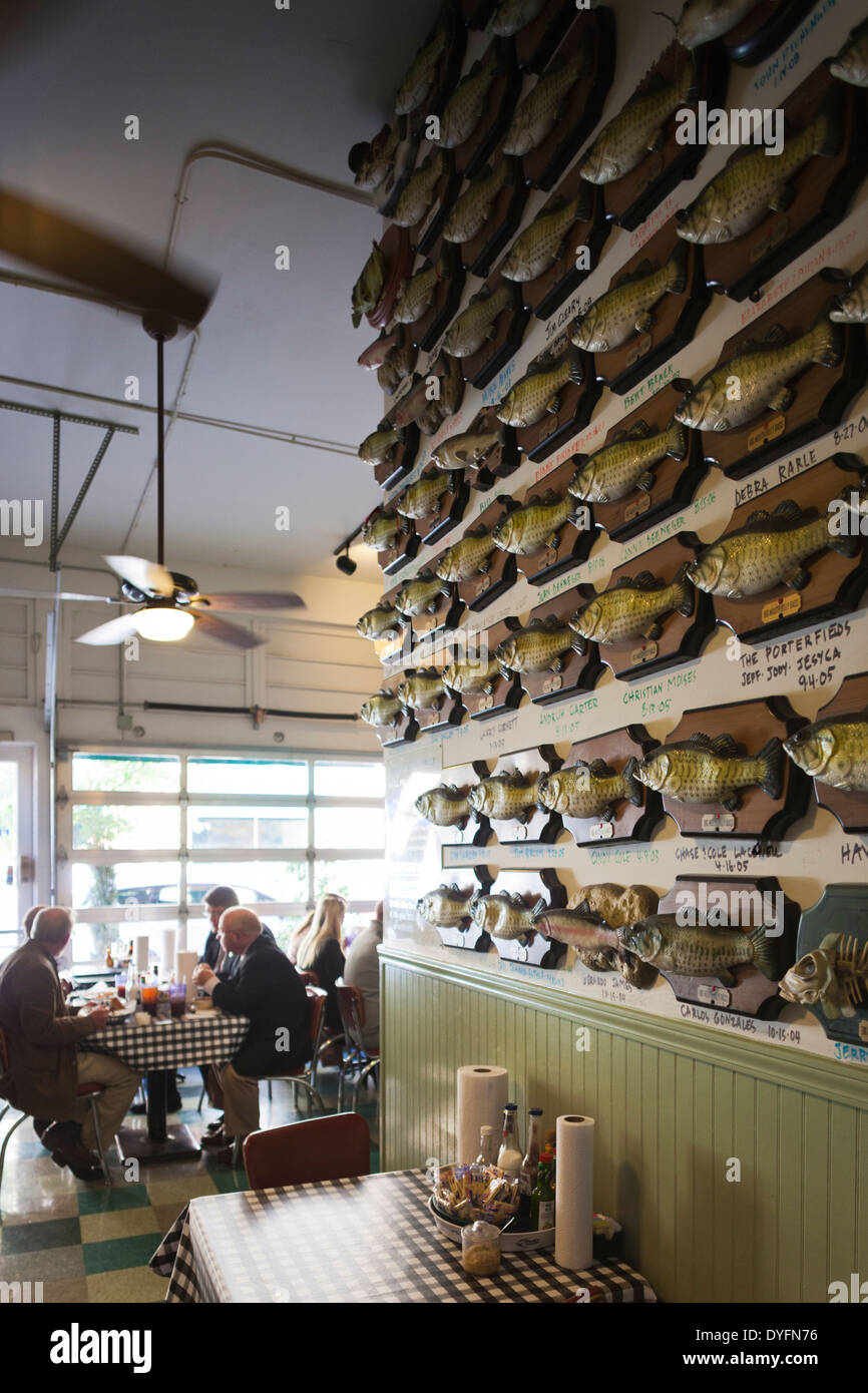 USA, Arkansas, Little Rock, Flying Fish seafood restaurant interior