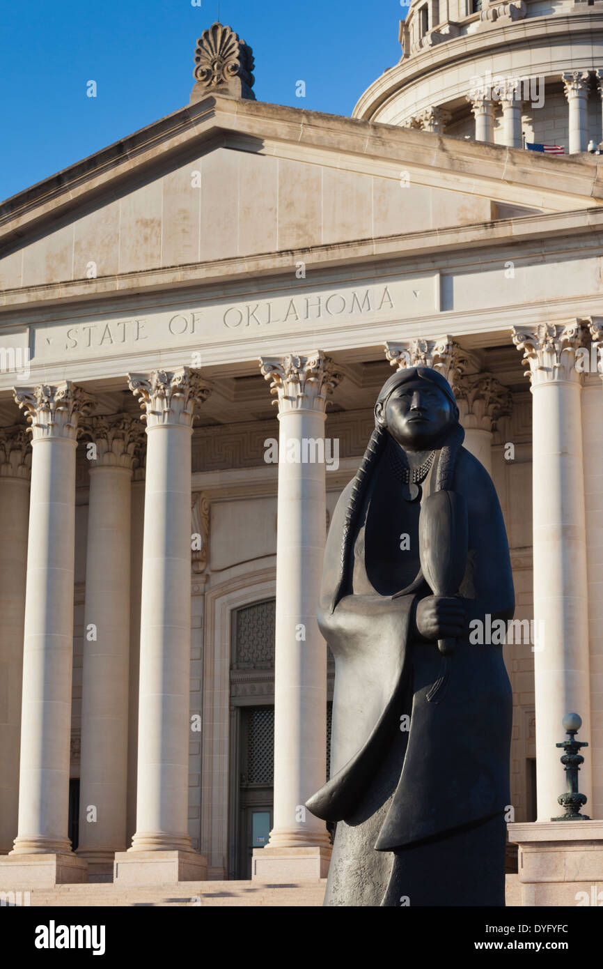 USA, Oklahoma, Oklahoma City, State Capitol Building, sculpture of Native American, As Long As The Waters Flow, Allan Houser Stock Photo