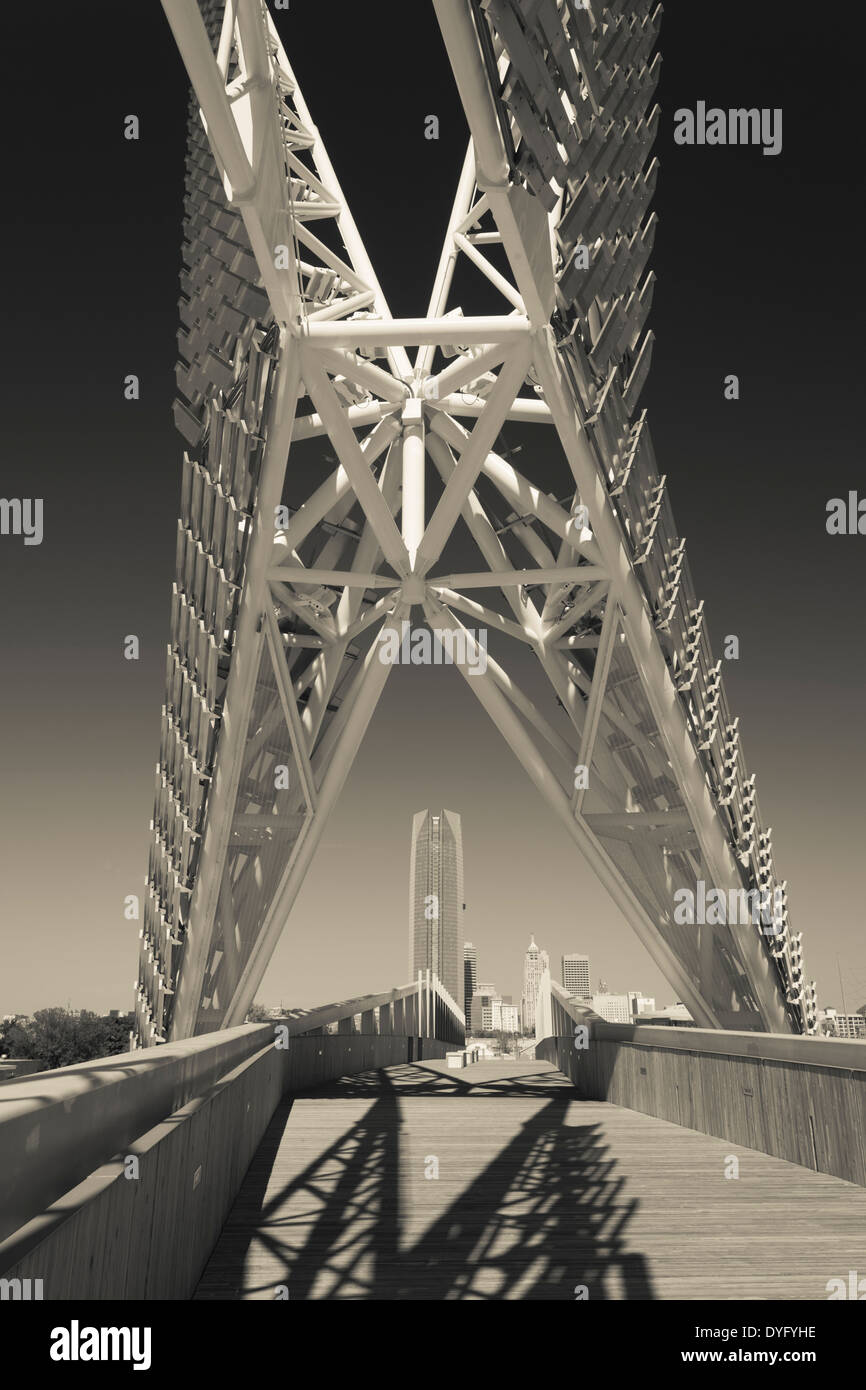 Skydance footbridge hi-res stock photography and images - Alamy, image size:866x1390