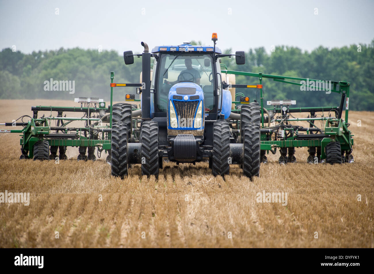 Soybean stubble hi-res stock photography and images - Alamy