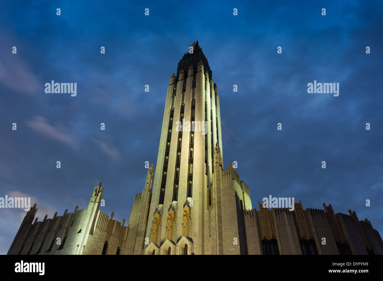 USA, Oklahoma, Tulsa, Boston Avenue United Methodist Church, art-deco skyscraper church at dawn Stock Photo