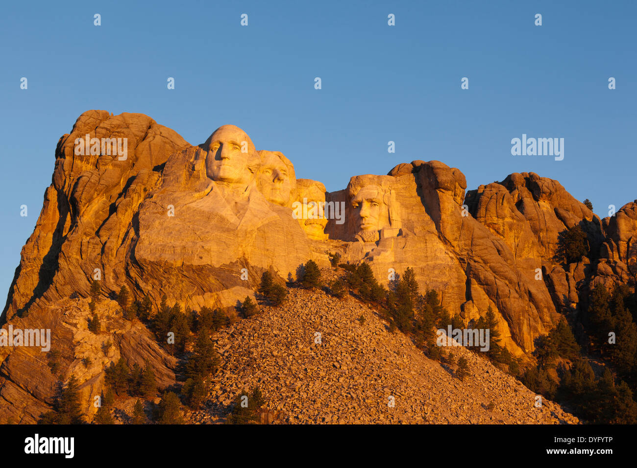USA, South Dakota, Black Hills National Forest, Keystone, Mount Rushmore National Memorial at dawn Stock Photo
