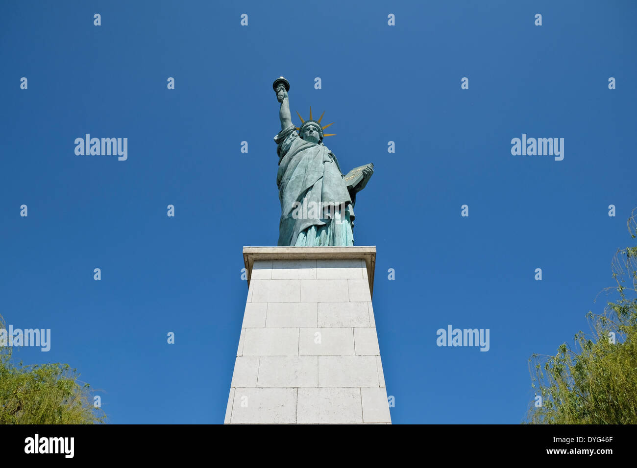 Statue of Liberty, Paris Stock Photo Alamy
