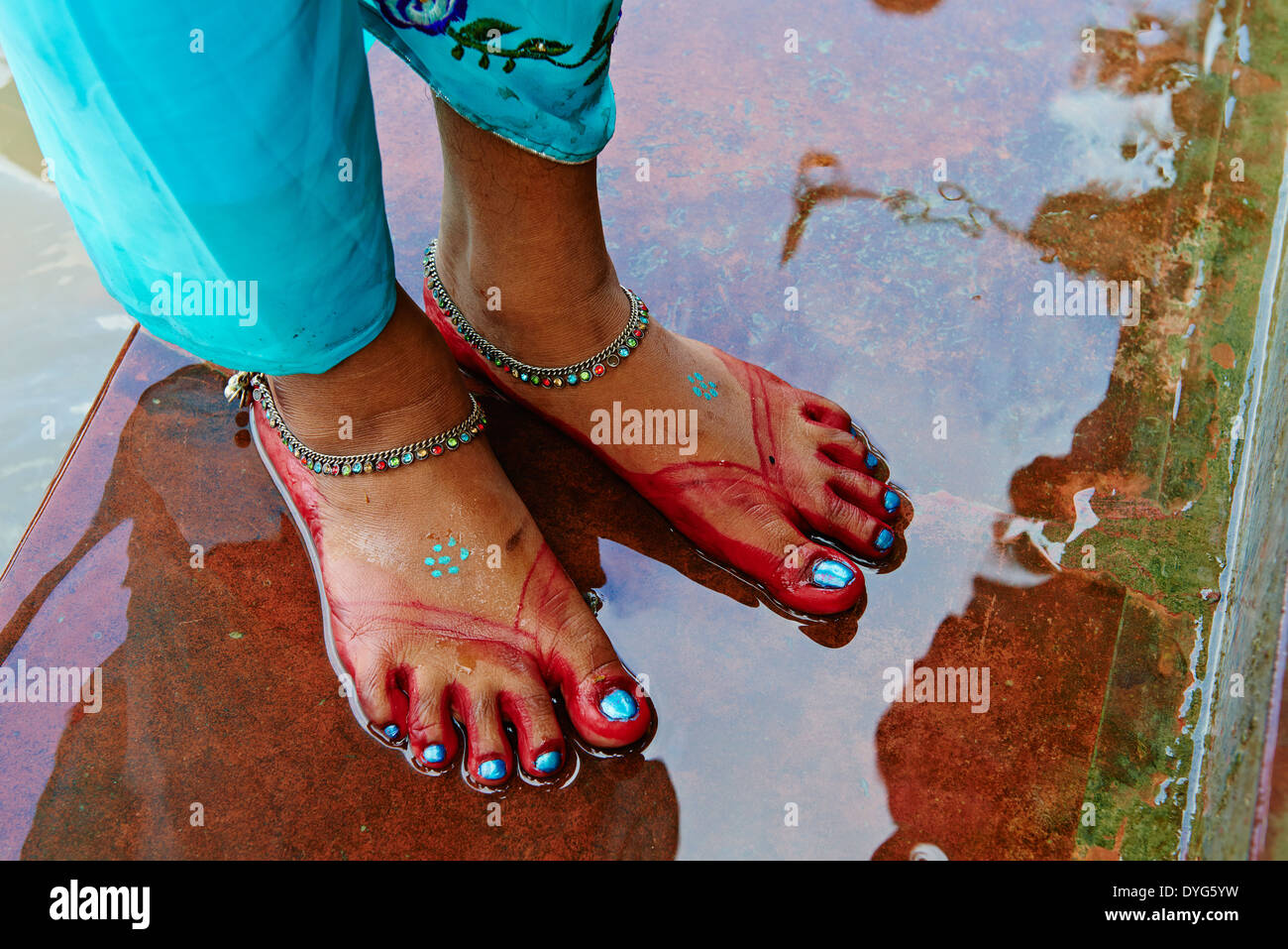 India, West Bengal, Kolkata, Calcutta, at the end of Durga Puja the idols are thrown out to the Hooghly river Stock Photo