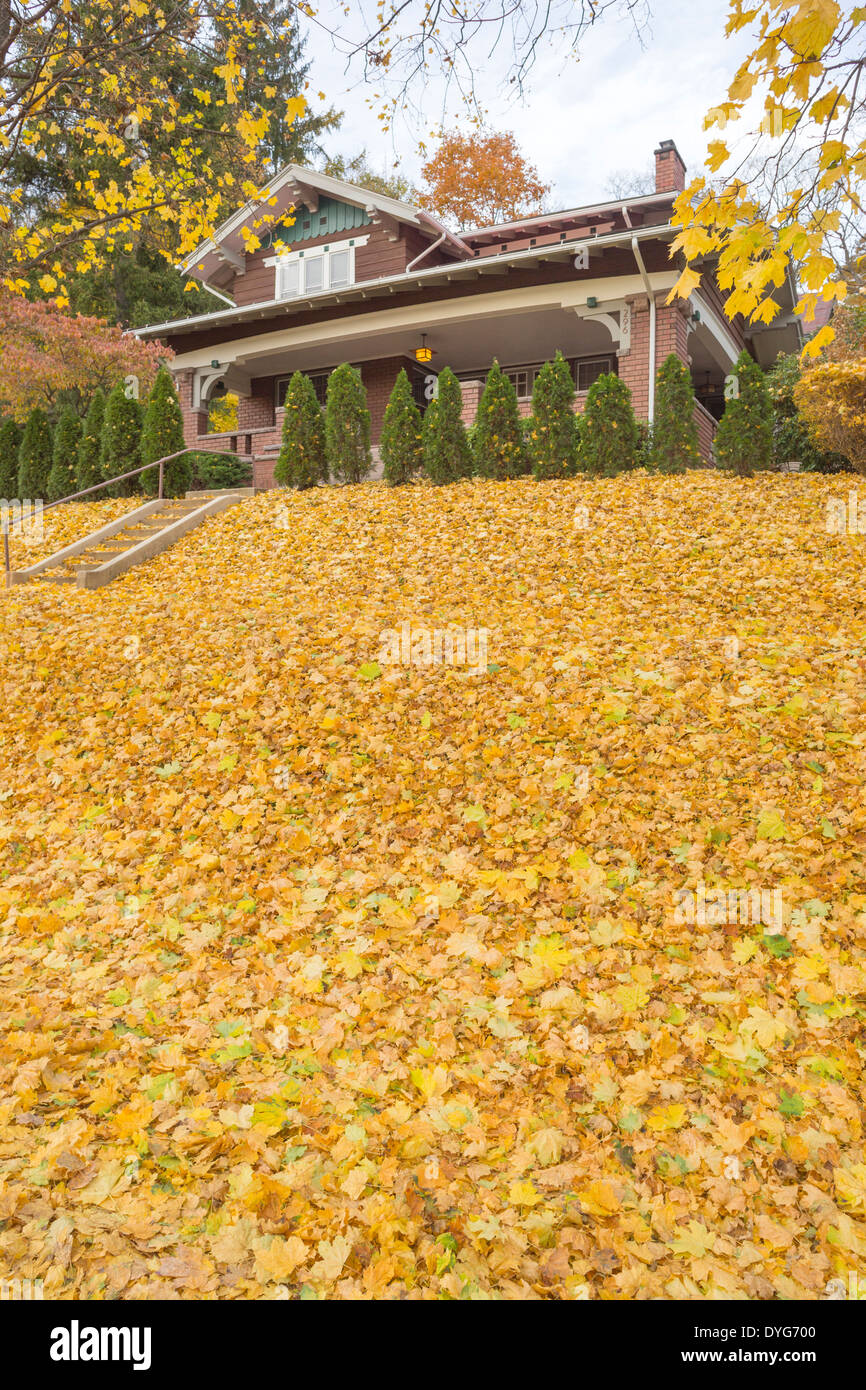 Victorian Christmas Brookville Craft Fair 2022 Arts And Crafts House High Resolution Stock Photography And Images - Alamy