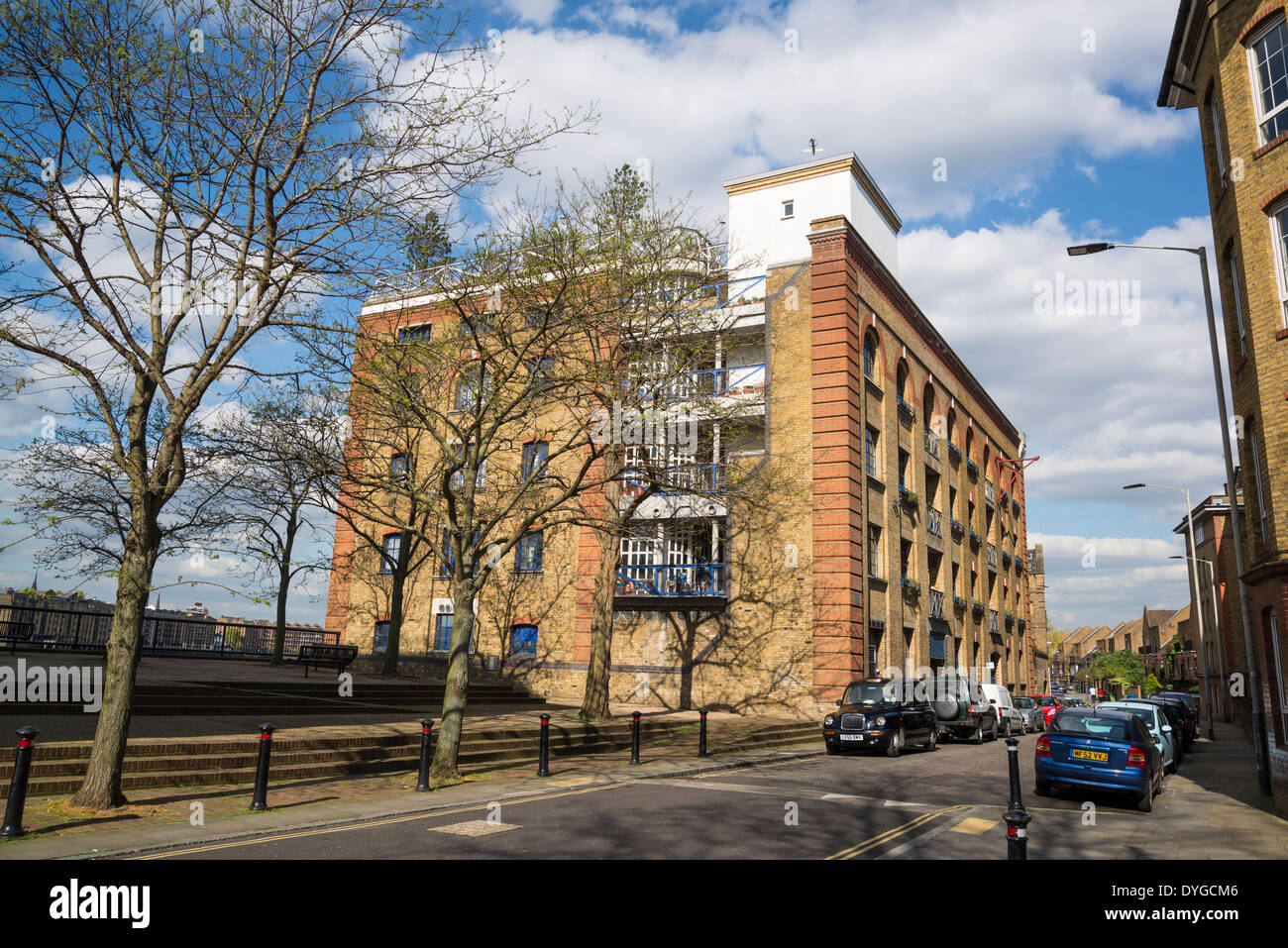 Residential block of flats in Rotherhithe, London, UK Stock Photo