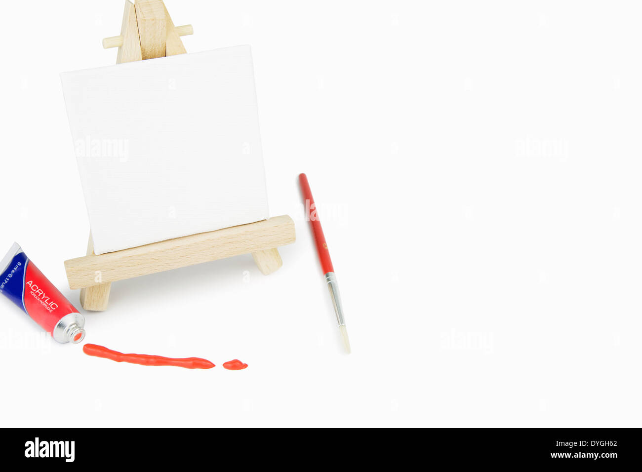 Easel blank canvas paint brush hi-res stock photography and images - Alamy