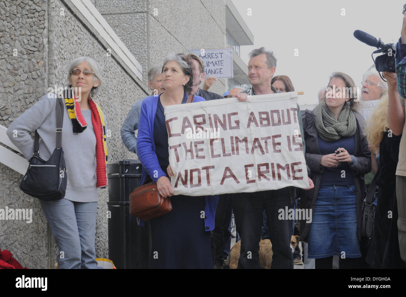 Brighton, Sussex,UK..17 April 2014..Supporters await verdict outside Court in Brighton.. Stock Photo