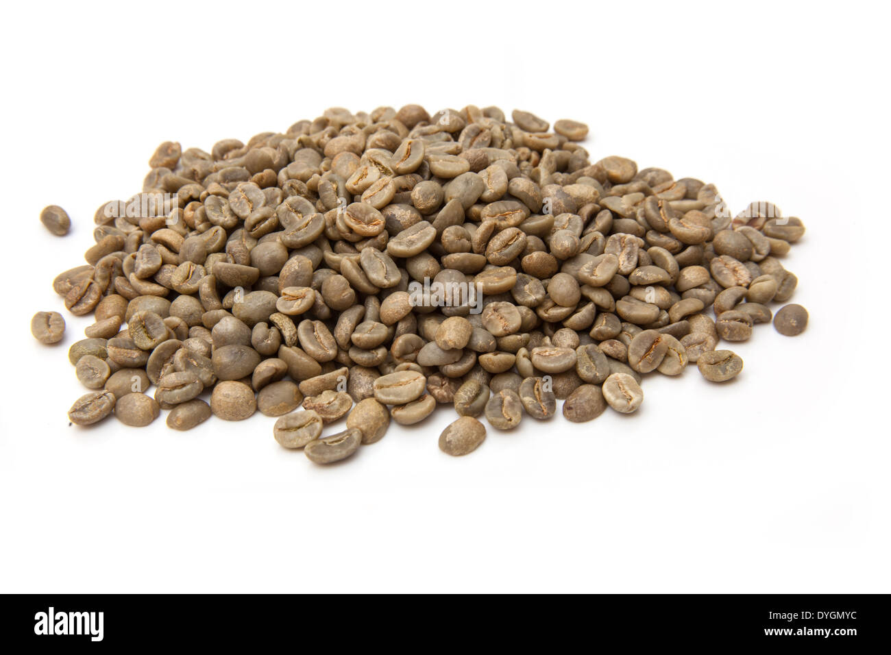 Green Arabica coffee beans isolated on a white studio background Stock ...