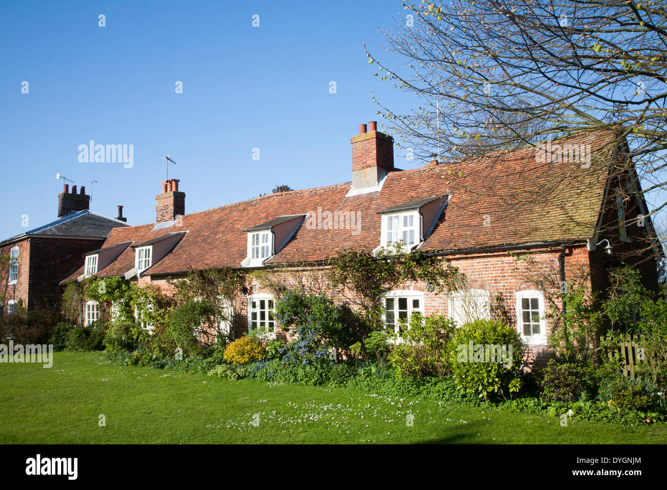 Traditional Cottage High Resolution Stock Photography and Images - Alamy