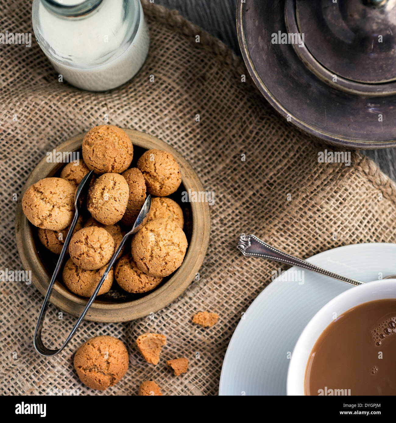 Afternoon tea biscuits hires stock photography and images Alamy