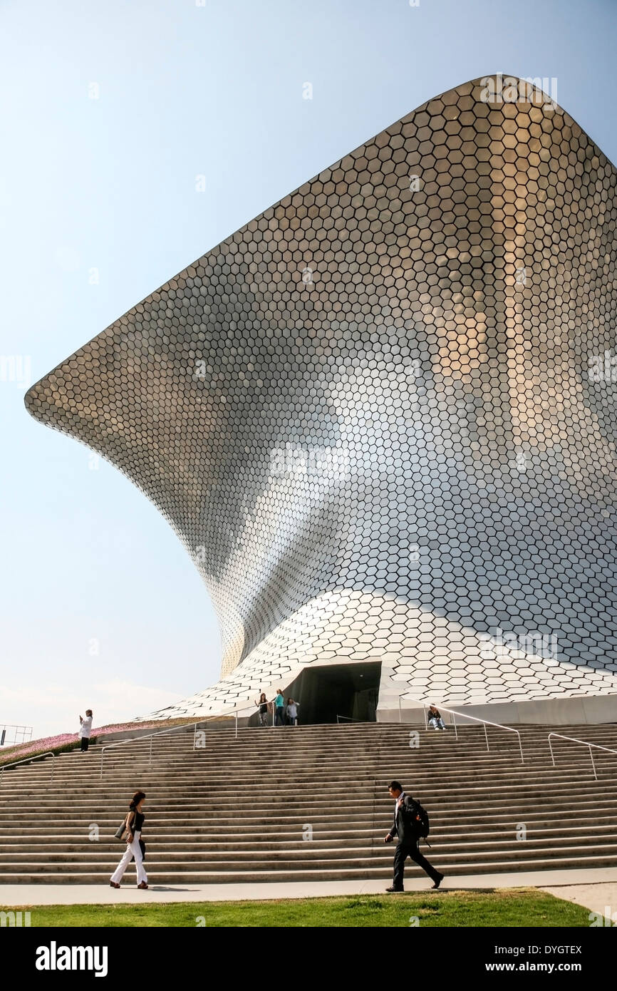 monumental stairs & entrance under graceful shimmering form of Museo Soumaya clad in hexagonal aluminum tiles Mexico City Stock Photo