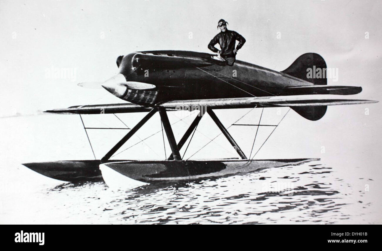 The Macchi M.39 was an Italian racing seaplane developed in the 1920s ...