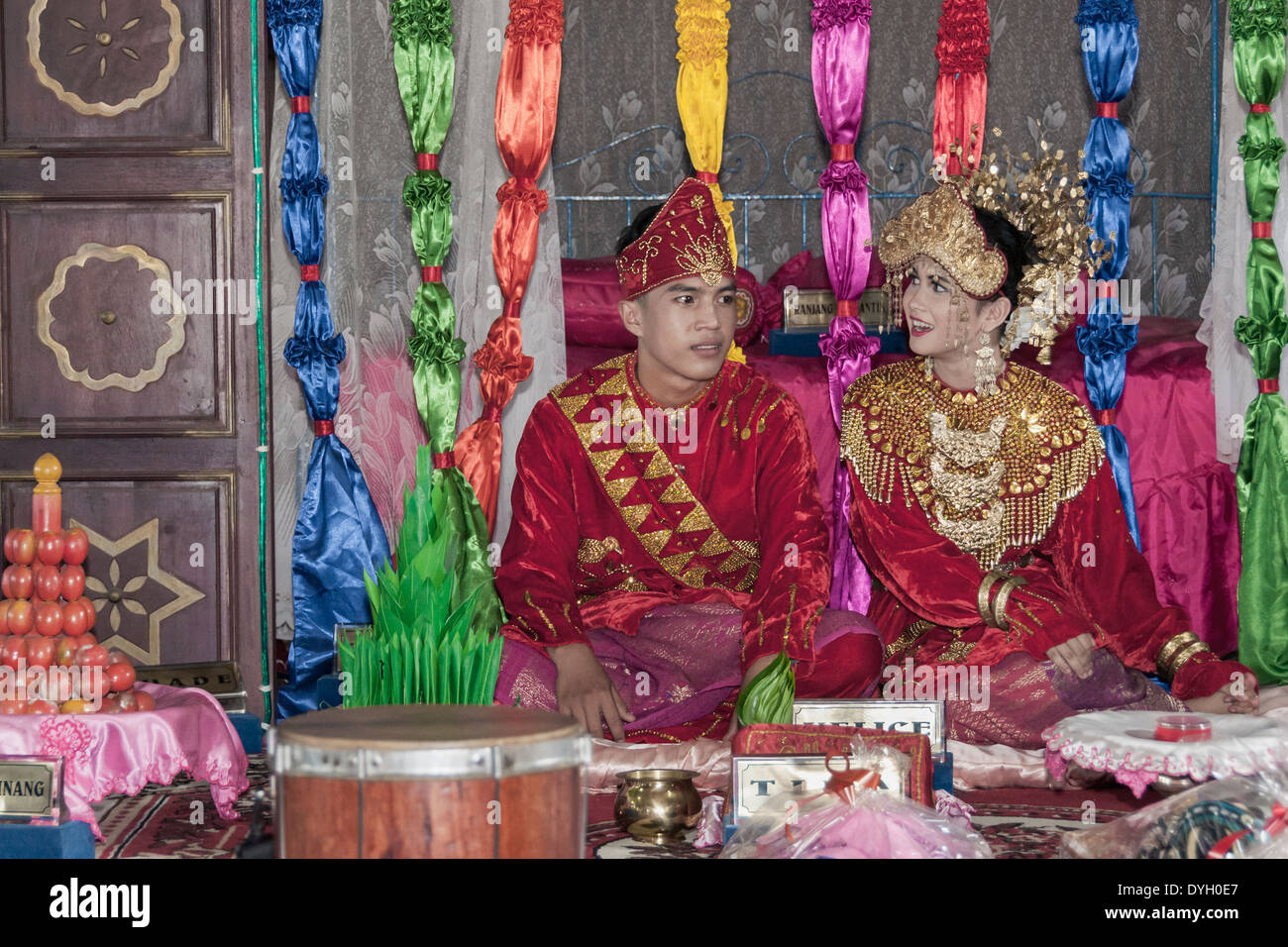 traditional wedding gifts