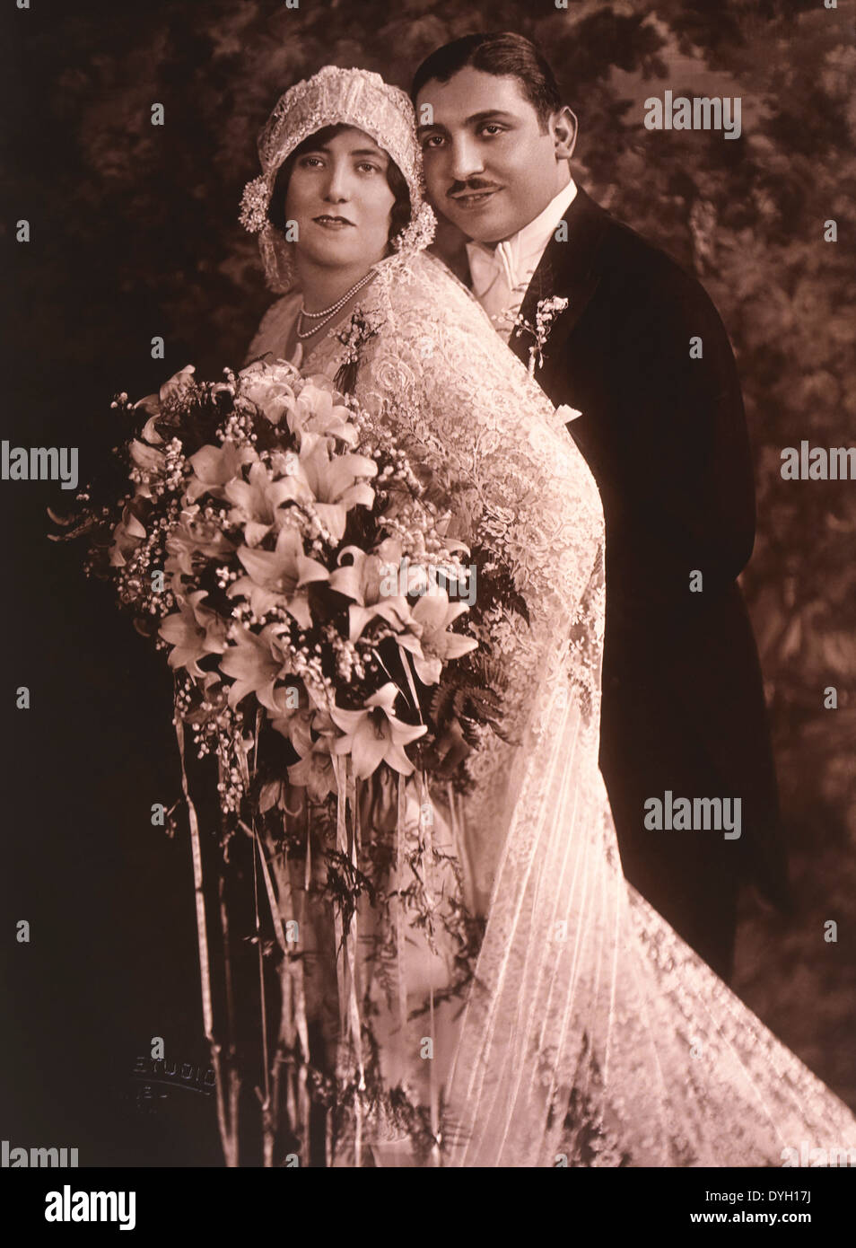 Circa 1930 black woman hi-res stock photography and images - Alamy