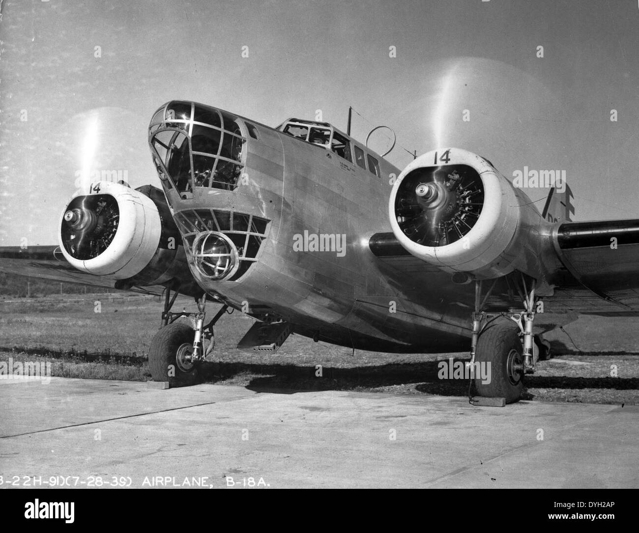 B 18 Douglas B18 Bolo Hi-res Stock Photography And Images - Alamy