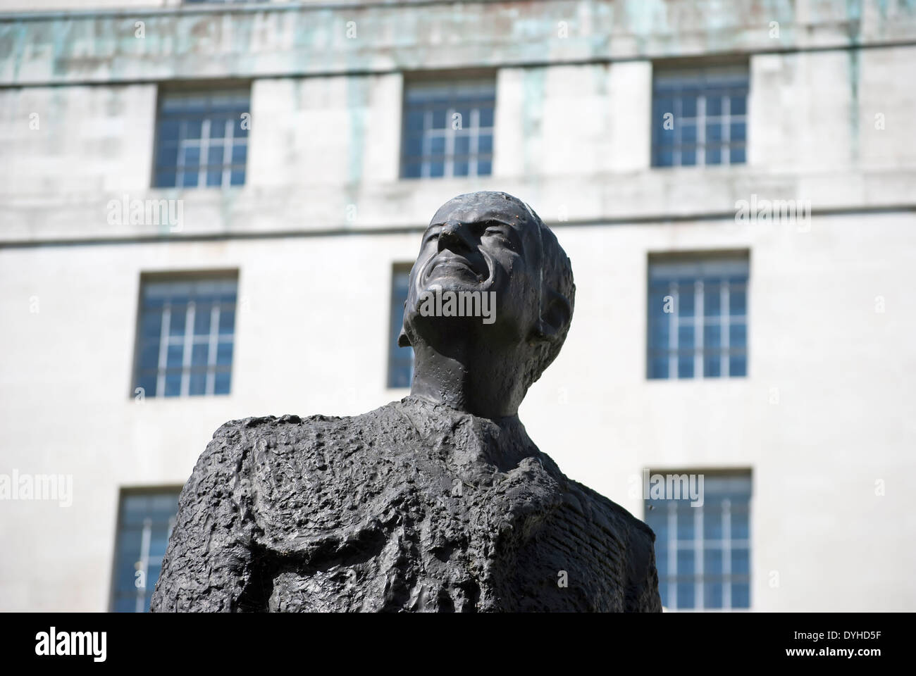 detail of the bronze statue of charles portal, lord portal of